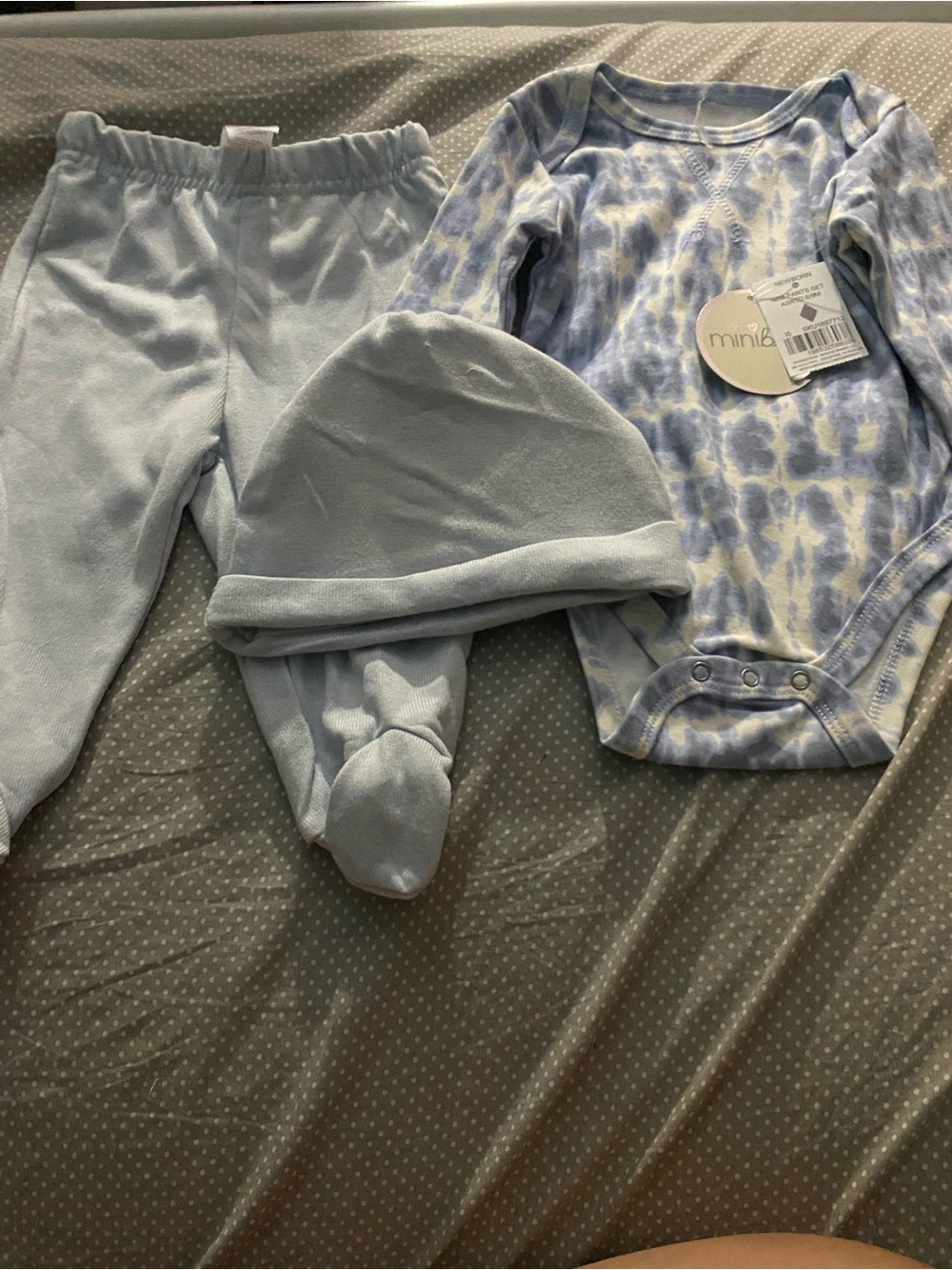 Minibear Baby Blue Tie-Dye Bodysuit & Hat Pajama Set